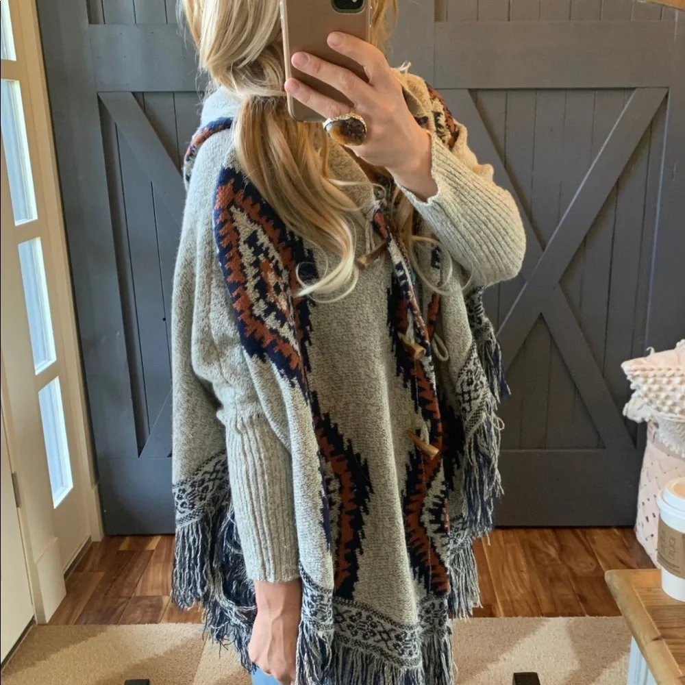 New Grey Toggle Hooded Cardigan Sweater Western Aztec Fringe - Picture 5 of 7